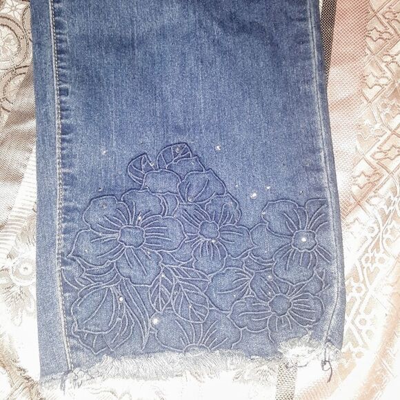Avenue Ankle embroidered jeans - Picture 6 of 7